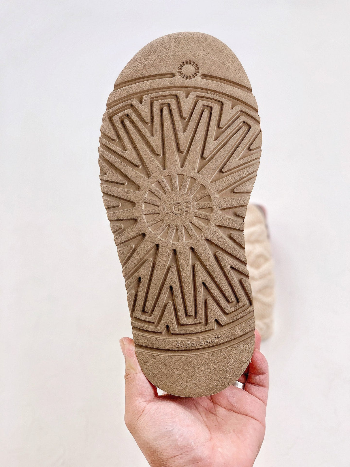 UGG 1144045 Stivali Scanalati di lana con logo in pelle scamosciata colore cammello 35-40 My Store