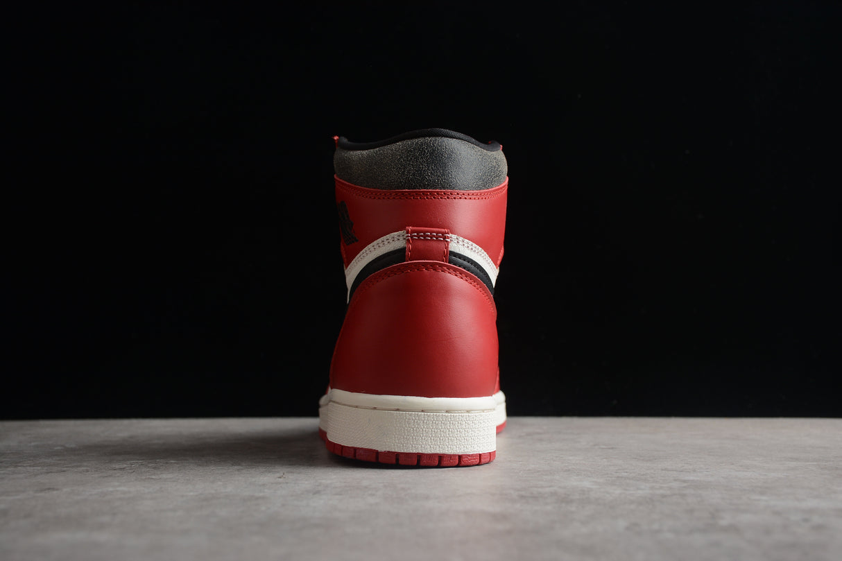 Air Jordan 1 Retro High OG Chicago Lost and Found size 36 - 47