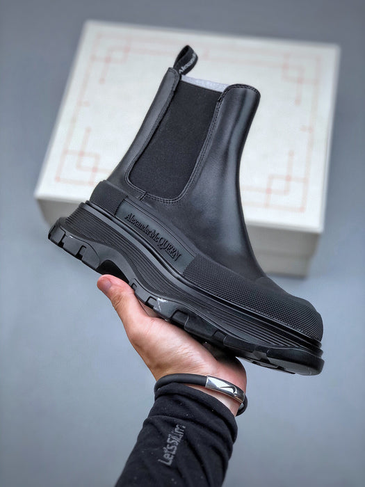 Alexander McQueen Chelsea Black Boots - ESTOCKK