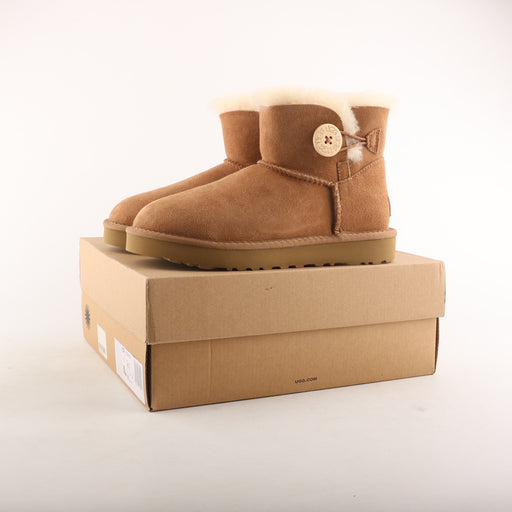 UGG Wooden Buckles Snow Boots J26023 - ESTOCKK