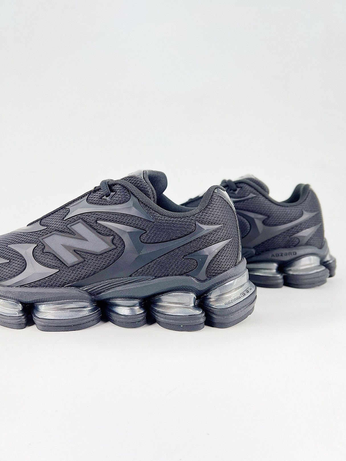 New Balance 2000 -  U200078C - size 36 - 46.5