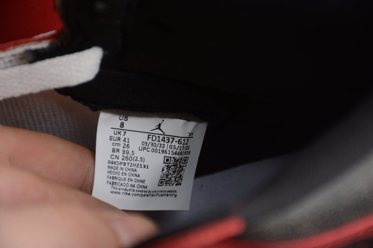 Air Jordan 1 Retro High OG Chicago Lost and Found size 36 - 47
