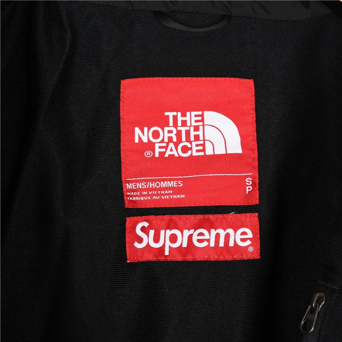 Supreme & The North Face Co-branded Large S Jacket - ESTOCKK
