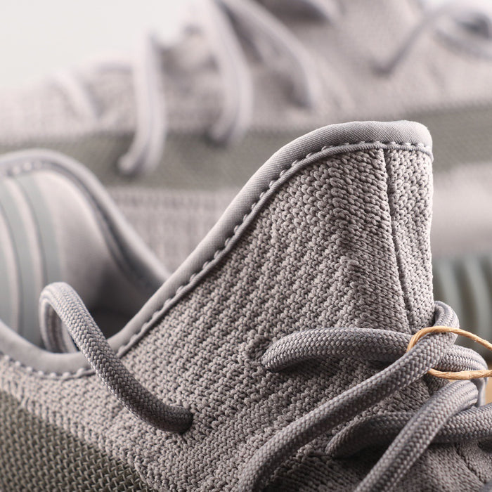 Yeezy 350V2 Boost Space Gray Sneaker - ESTOCKK